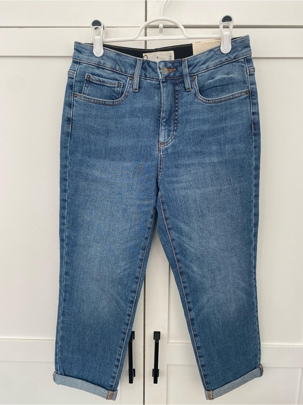 Ricki's Skylar Medium Blue Mid Rise Cropped Jeans Stretch Size 4 Regular